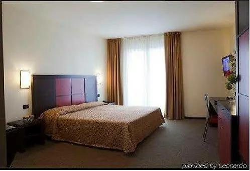 Otel La Marca 4*